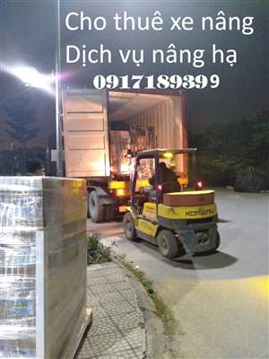 xe nâng rút hàng trong container